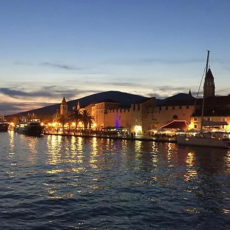 Mamut Lejlighed Trogir