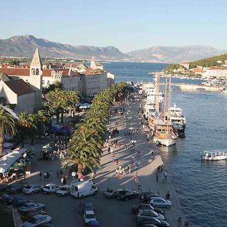 Mamut Lejlighed Trogir