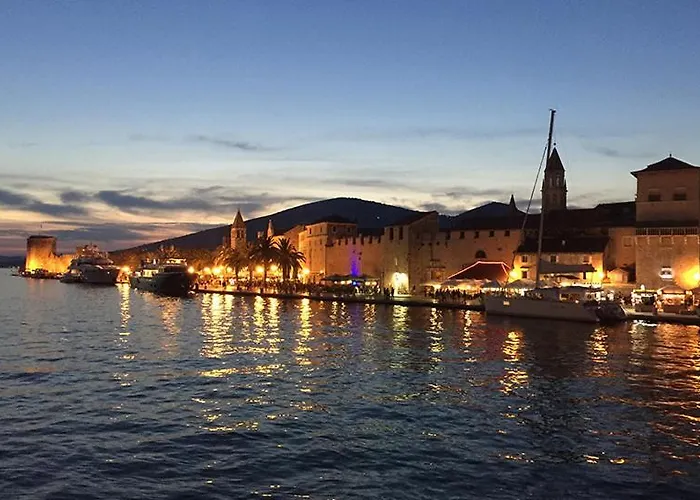 Mamut Apartamento Trogir