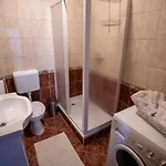 Mamut アパート トロギール