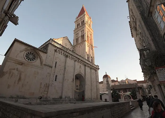 Апартаменты Mamut Трогир